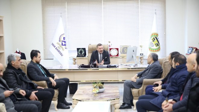 AK Parti Van Büyükşehir Belediye Başkan adayı Arvas STK'leri ziyaret etti