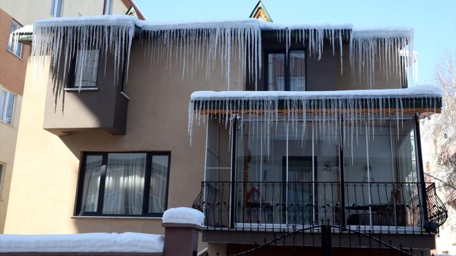 ARDAHAN - Soğuk hava etkili oluyor1