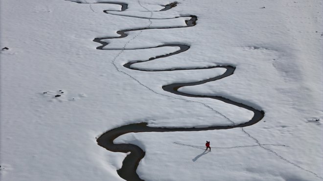 Bingöl'de kar altında kalan mendereslerin kış güzelliği