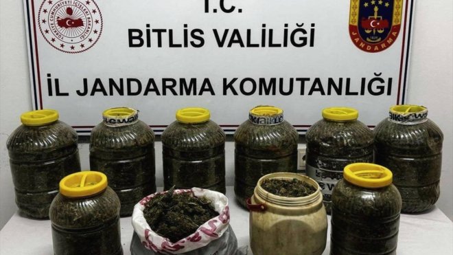 Bitlis'te bir araçta 11 kilo 450 gram uyuşturucu ele geçirildi