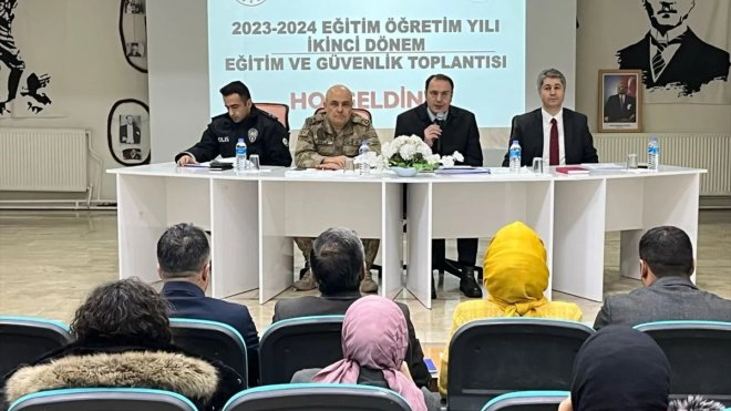 Çaldıran'da okul güvenliği toplantısı yapıldı