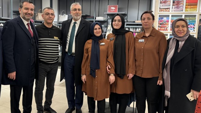 Çalışma ve Sosyal Güvenlik Bakanı Işıkhan, Elazığ'da ziyaretlerde bulundu