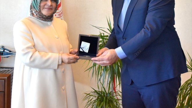 DeFacto, deprem bölgesindeki yardımlarına devam ediyor