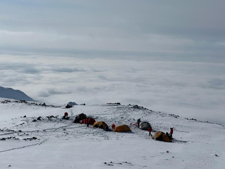 Dondurucu soğukta 4 gün boyunca Ağrı Dağı