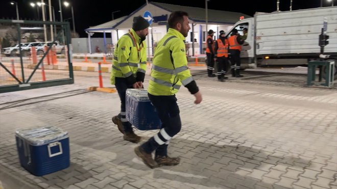 Erzincan'daki maden ocağı sahasından alınan numunelerin incelenmesi çalışmaları sürüyor