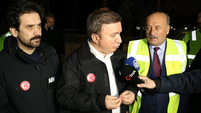 Erzincan Valisi Hamza Aydoğdu'dan maden ocağındaki toprak kaymasına ilişkin açıklama: