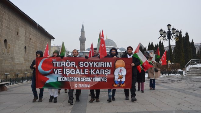 Erzurum'da sağlıkçılar Gazze için 'sessiz yürüyüş' yaptı