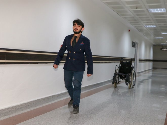 şampiyon Doğuştan ayağa ERZURUM - kalktı sayesinde süper yüzücü, kahramanım dediği doktoru engelli 5