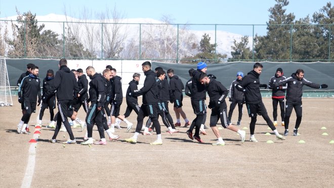 ERZURUM - Erzurumspor FK, taraftar desteğiyle Kocaelispor maçını kazanmak istiyor1
