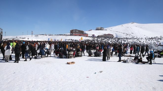 Hakkari'de düzenlenen '5. Kar Festivali' sona erdi