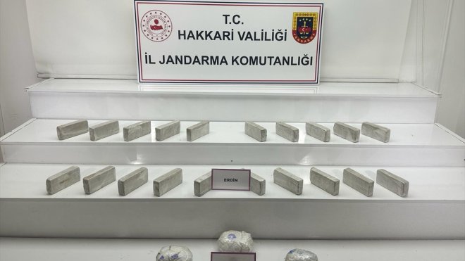 Hakkari kırsalında 12 kilo 922 gram uyuşturucu ele geçirildi