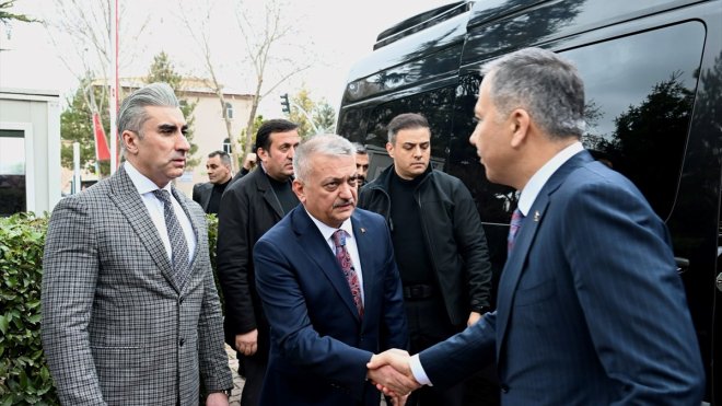 İçişleri Bakanı Yerlikaya Malatya Valiliğini ziyaret etti