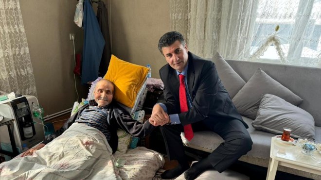 Kanaat önderleri, AK Parti Çaldıran Belediye Başkan adayı Yıldırım'ı ziyaret etti