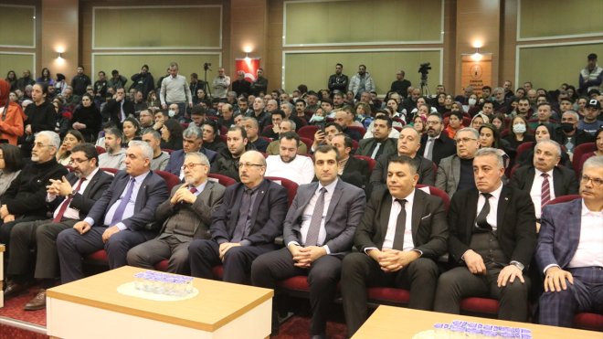 Malatya'da 6 Şubat depremlerinin yıldönümünde 'anma konferansı' düzenlendi