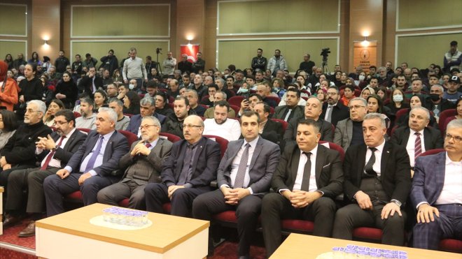 Malatya'da 6 Şubat depremlerinin yıldönümünde "anma konferansı" düzenlendi
