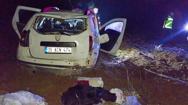 Malatya'da şarampole devrilen otomobildeki 2 kişi yaralandı