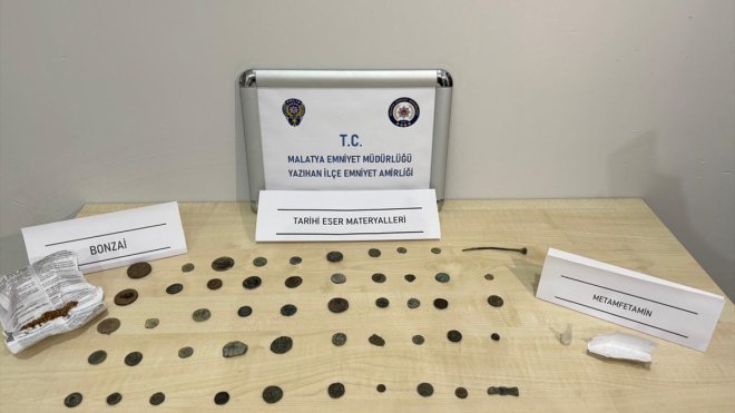 MALATYA - Tarihi eser ve uyuşturucuyla yakalanan sürücü gözaltına alındı1