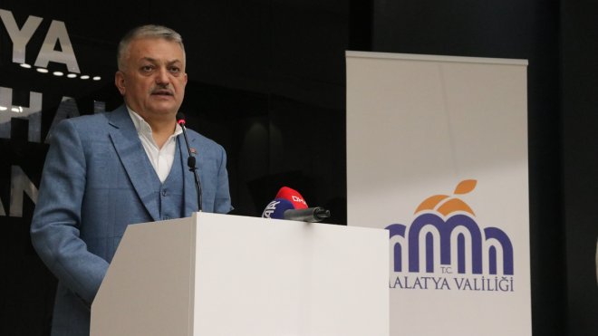 Ulusal ve uluslararası medya mensupları Malatya'da deprem konutlarını gezdi