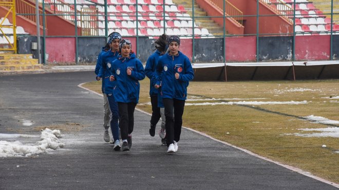 VAN - Atletizme gönül veren Van