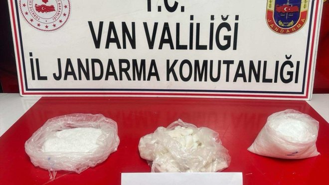 Van'da gerçekleştirilen kaçakçılık operasyonlarında 106 şüpheli yakalandı