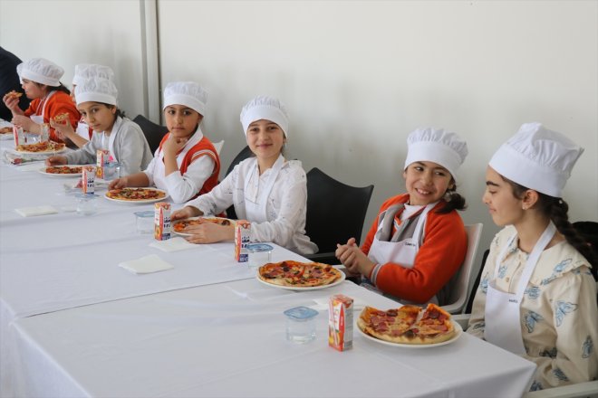 pizza öğrenciler Ağrı