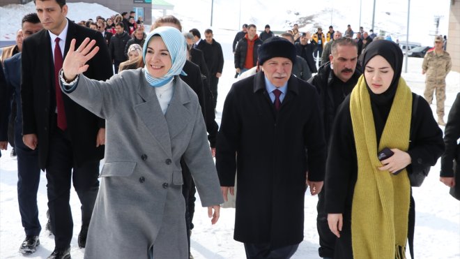 Bakan Göktaş, "Erzurum'un Yıldız Kayakçıları Zirvede Buluşuyor" Projesi'nin tanıtım toplantısına katıldı: