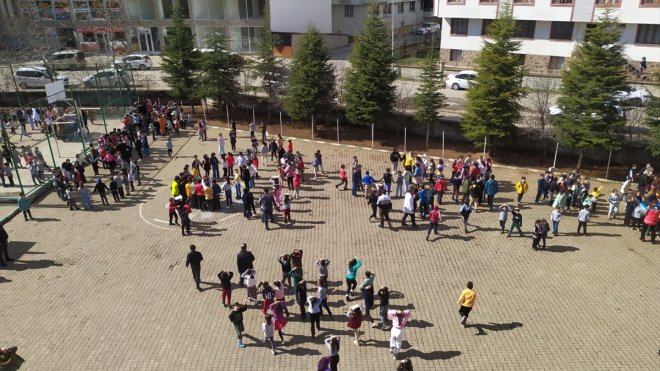 Bingöl'de okullarda deprem anında tahliye tatbikatı yapıldı