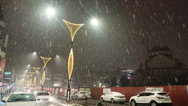 Bingöl'de kar yağışı etkili oldu