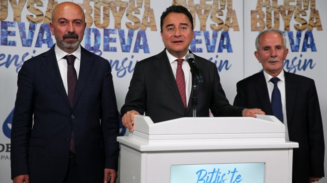 BİTLİS - DEVA Partisi Genel Başkanı Babacan, iftar programına katıldı1