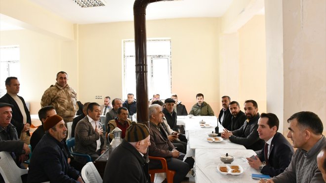 Çatak Kaymakamı Sakarya mahalle ziyaretleri sürüyor