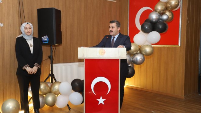 Çukurca'da "Öğretmenler Arası Bilgi Yarışması" düzenlendi