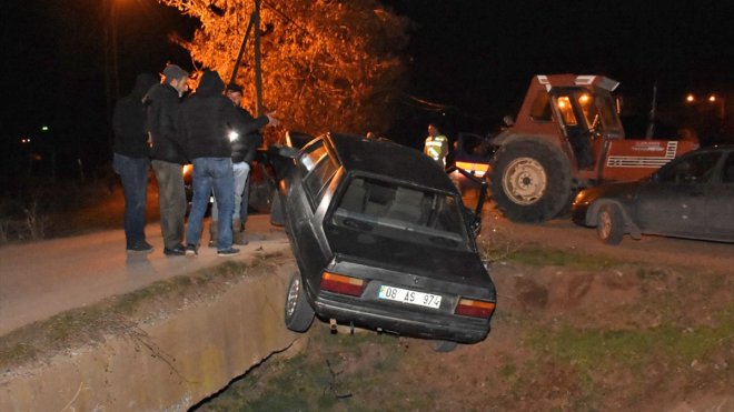 ERZİNCAN - İki aracın çarpışması sonucu 7 kişi yaralandı1