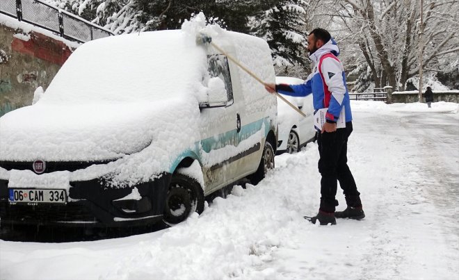 ERZURUM devam Kar yağışı - aralıklarla ediyor 6