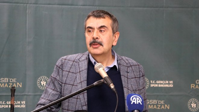 Milli Eğitim Bakanı Tekin, Erzurum'da üniversite öğrencileriyle iftarda buluştu: