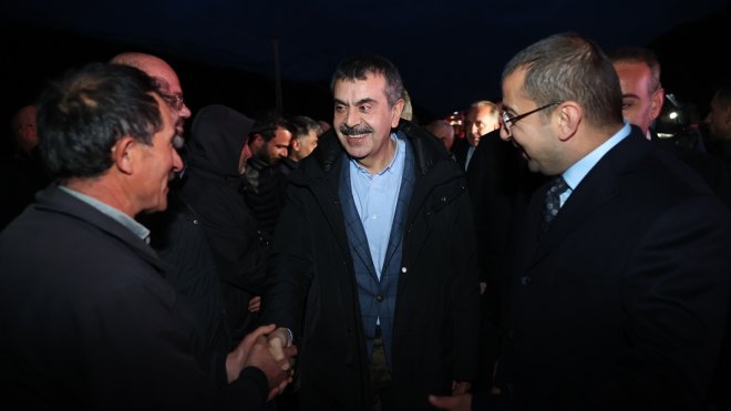 Milli Eğitim Bakanı Tekin, Erzurum'da ziyaretlerde bulundu
