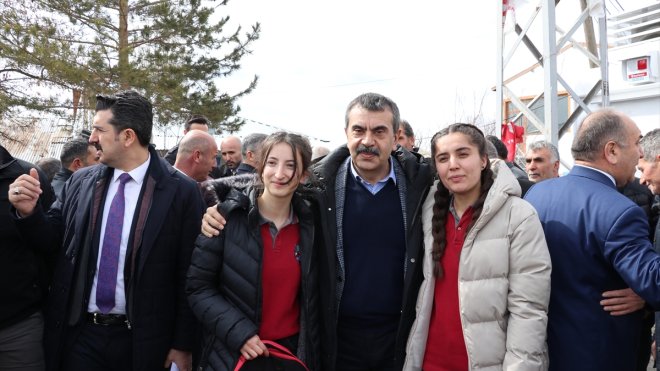 ERZURUM - Milli Eğitim Bakanı Tekin: Kişisel hırsları ve kinleri sebebiyle Türkiye