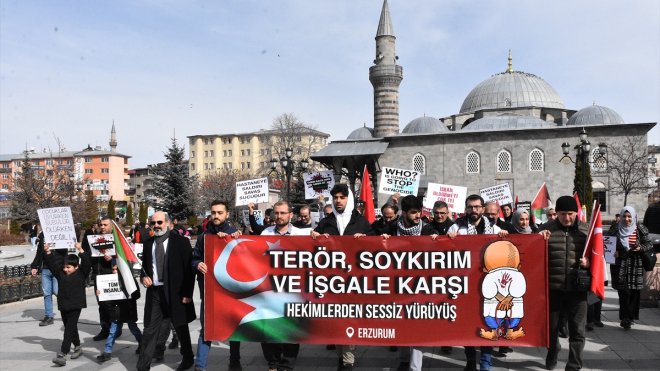 Erzurum'da sağlık çalışanları Filistin için "sessiz yürüyüş" yaptı