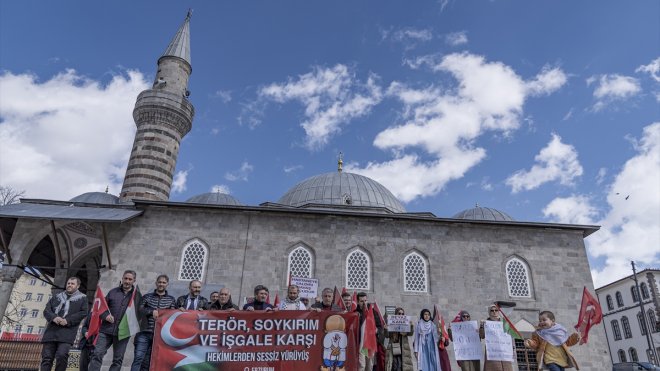 Erzurum'da sağlık çalışanları Filistin için "sessiz yürüyüş" yaptı