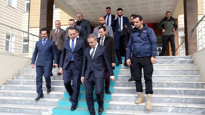 Gençlik ve Spor Bakan Yardımcısı Eminoğlu, Ardahan'da ziyaretlerde bulundu: