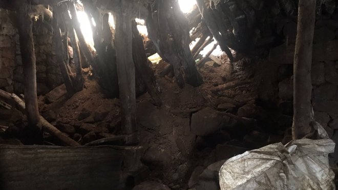 Güroymak'ta çöken ağılda 6 küçükbaş hayvan telef oldu