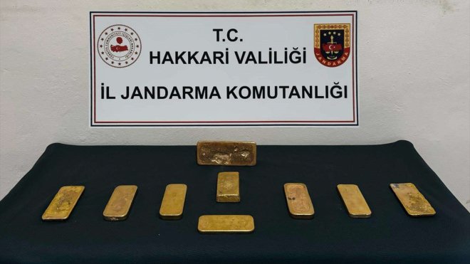 HAKKARİ - 14 kilo 700 gram kaçak külçe altın ele geçirildi1