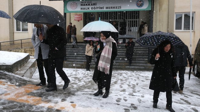 HAKKARİ - Kar etkili oldu1