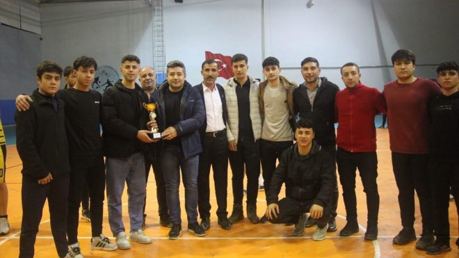 Hizan'da düzenlenen 'Futsal Turnuvası' sona erdi