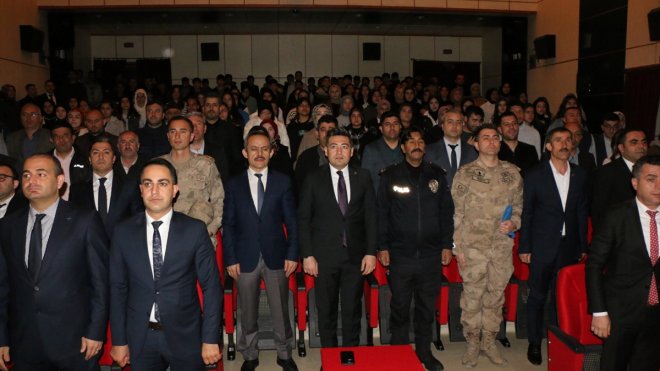 Hizan'da İstiklal Marşı'nın Kabulü ve Mehmet Akif Ersoy'u Anma Günü etkinliği düzenlendi