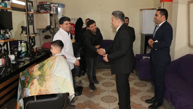 Hizan Kaymakamı Özçelik'ten esnaf ziyareti