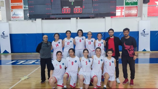 İpekyolu Belediyesinin kız basketbol takımları Türkiye yarı finallerine katılacak