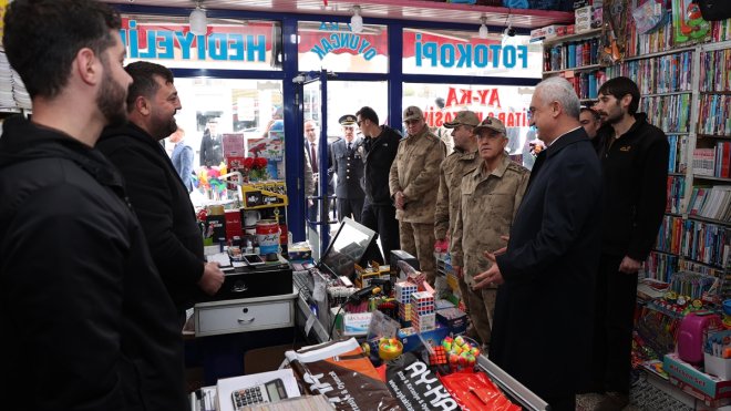 Jandarma Genel Komutanı Orgeneral Çetin, Muş'ta ziyaretler yaptı