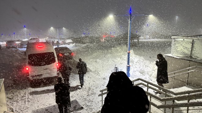 Kars, Ardahan ve Tunceli'de kar etkisini artırdı