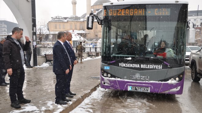 Kaymakam Çimşit, ilçenin ilk kadın otobüs şoförünün gününü kutladı1