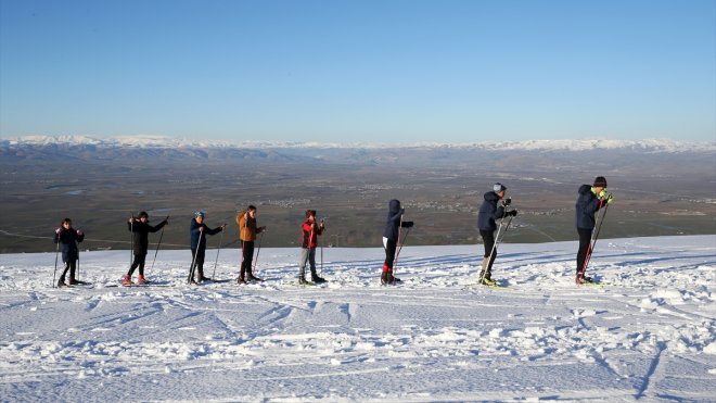 MUŞ - Bu yıl 44 madalya kazanan Muşlu kayakçılar Türkiye Şampiyonası